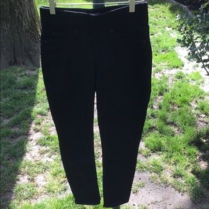 Levi’s Signature totally shaping pull-on skinny